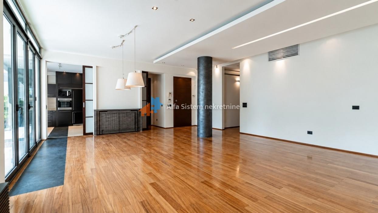 Izdavanje: Petosoban stan 176 m², Vračar – Beograd Izdavanje: Petosoban stan 176 m², Vračar – Beograd