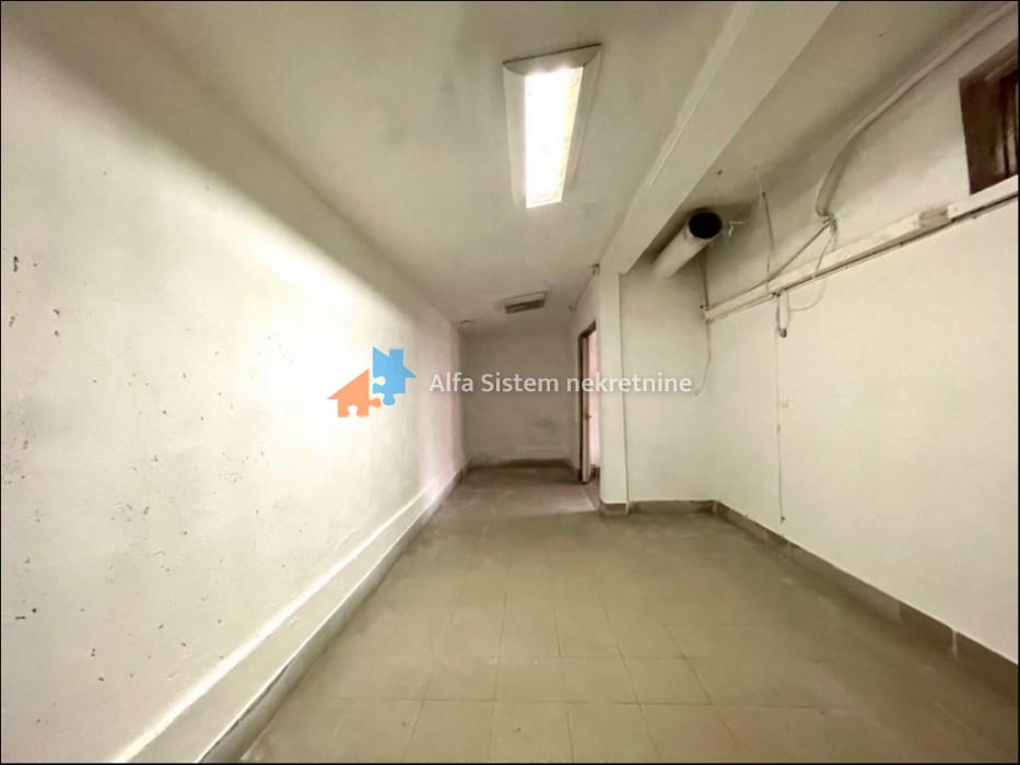 Izdavanje: Poslovni prostor 350 m², Zvezdara – Beograd