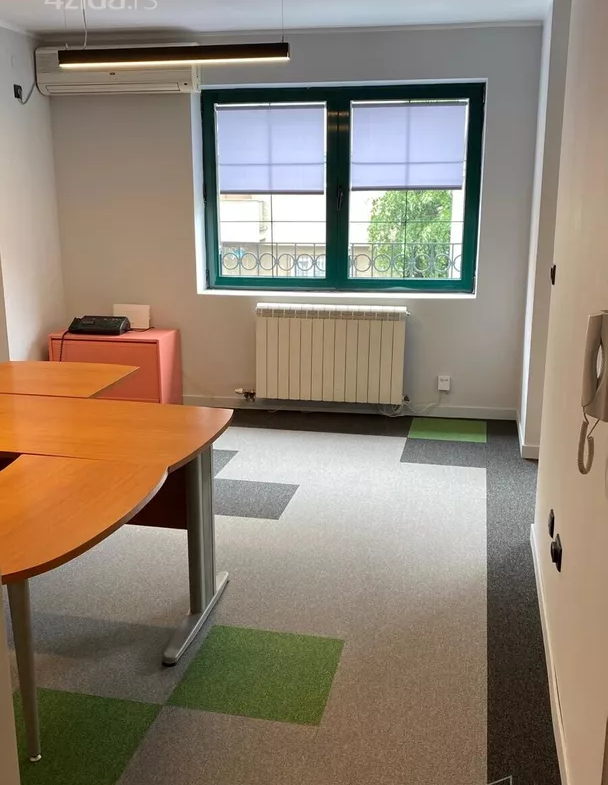 Izdavanje: Poslovni prostor 152 m², Voždovac – Beograd