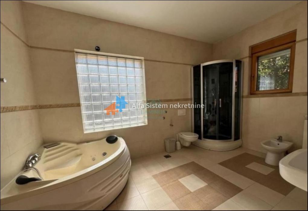 Izdavanje: Kuća 600 m², Savski venac – Beograd