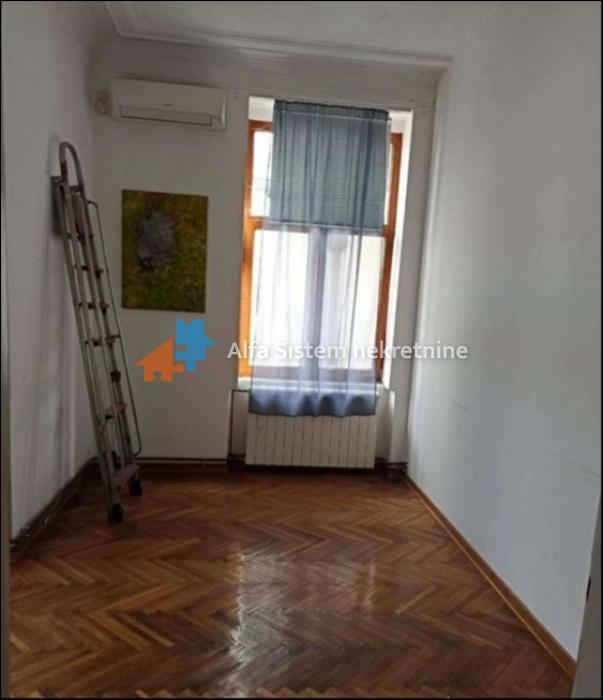 Izdavanje: Petosoban stan 132 m², Vračar – Beograd