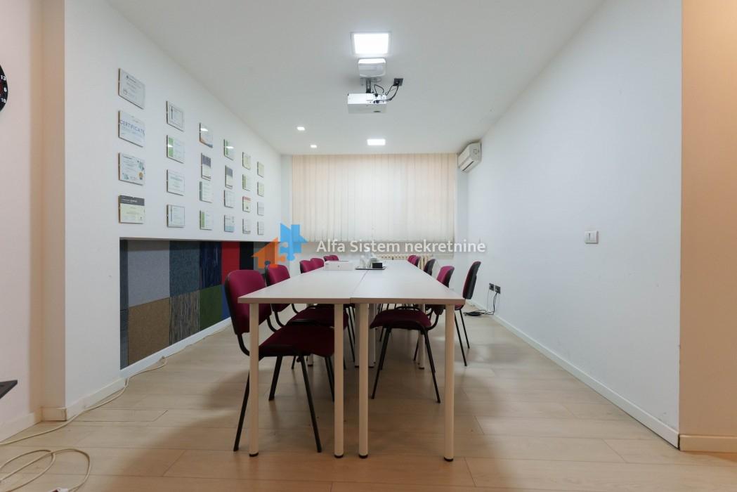 Izdavanje: Poslovni prostor 137 m², Novi Beograd – Beograd
