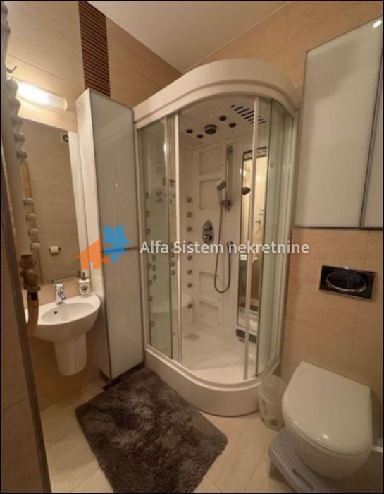 Izdavanje: Trosoban stan 125 m², Zvezdara – Beograd