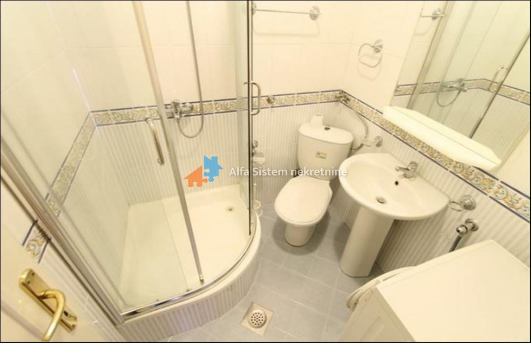 Izdavanje: Poslovni prostor 180 m², Stari grad – Beograd