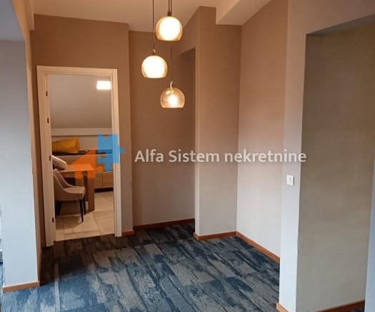 Izdavanje: Poslovni prostor 155 m², Savski venac – Beograd