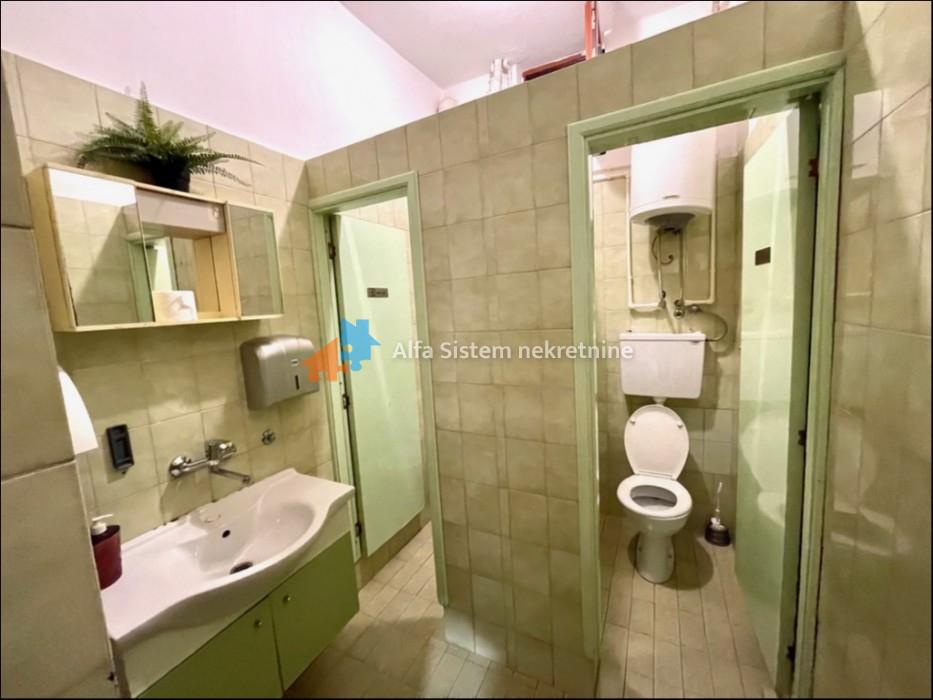 Izdavanje: Poslovni prostor 350 m², Zvezdara – Beograd