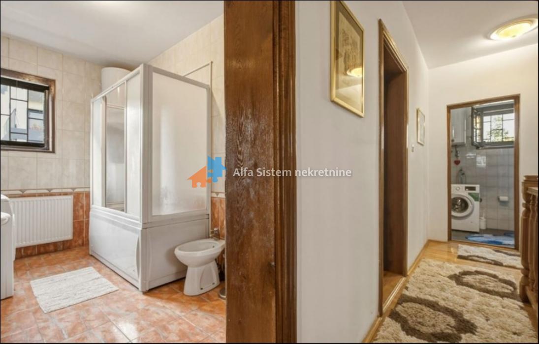 Izdavanje: Kuća 330 m², Dedinje – Beograd