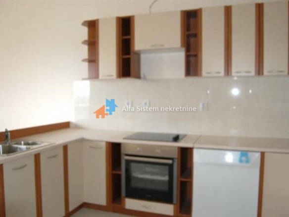 Izdavanje: Šestosoban stan 300 m², Savski venac – Beograd