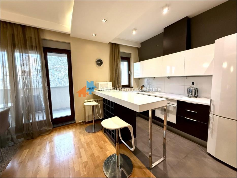 Prodaja: Petosoban stan 160 m², Vračar – Beograd
