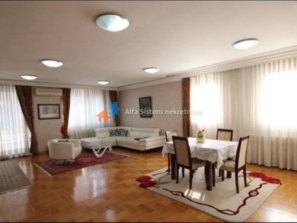 Izdavanje: Četvorosoban stan 127 m², Palilula – Beograd