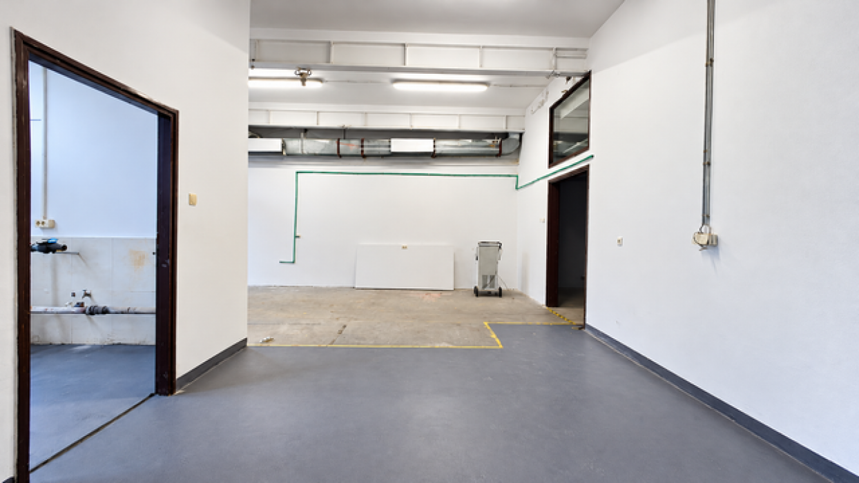 Izdavanje: Proizvodni prostor 700 m², Zemun – Beograd Izdavanje: Proizvodni prostor 700 m², Zemun – Beograd