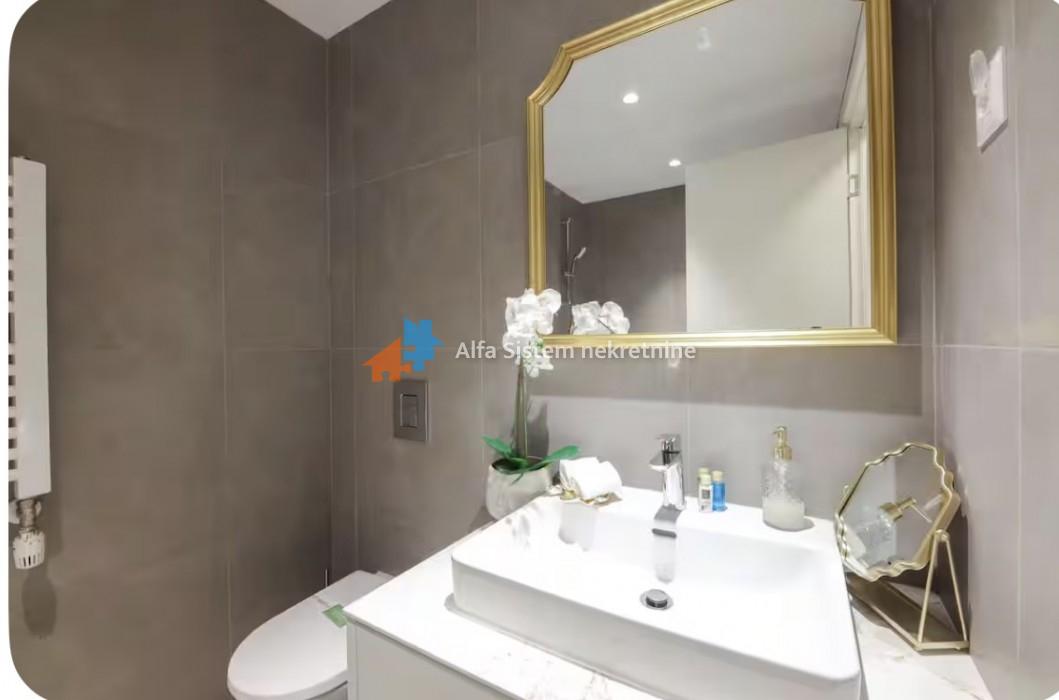 Izdavanje: Trosoban stan 77 m², Beograd na vodi – Beograd