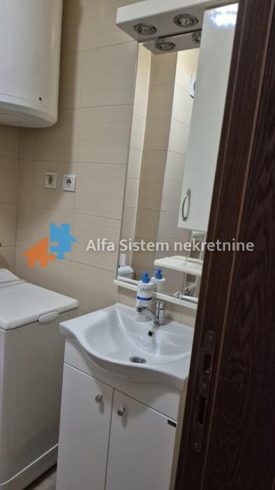 Izdavanje: Dvosoban stan 70 m², Voždovac – Beograd