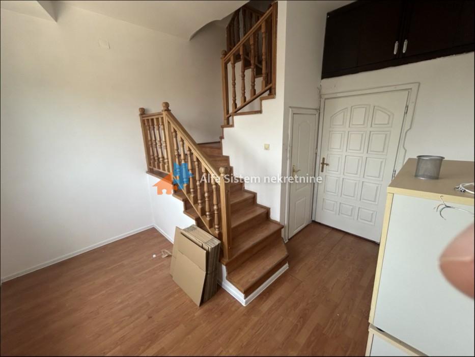 Izdavanje: Petosoban stan 176 m², Voždovac – Beograd