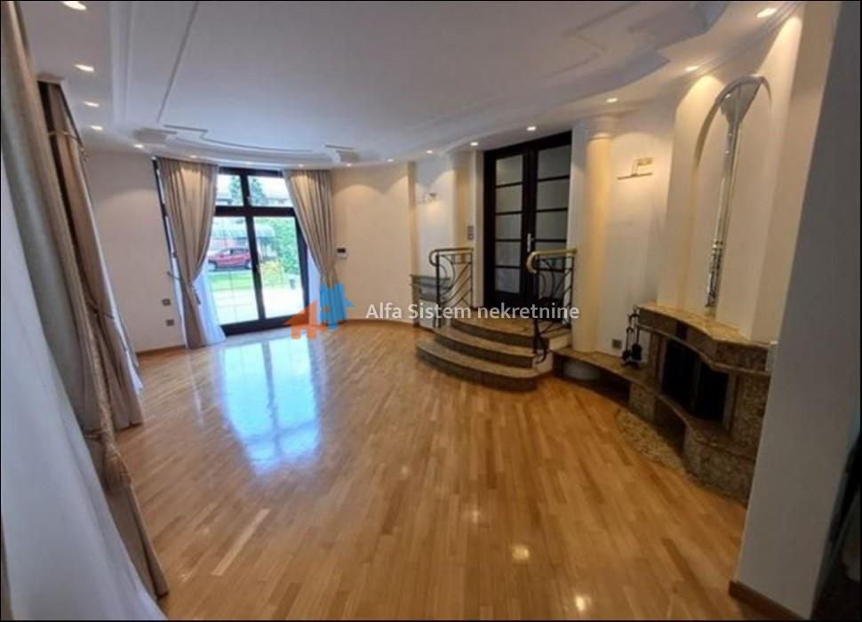Izdavanje: Kuća 300 m², Voždovac – Beograd