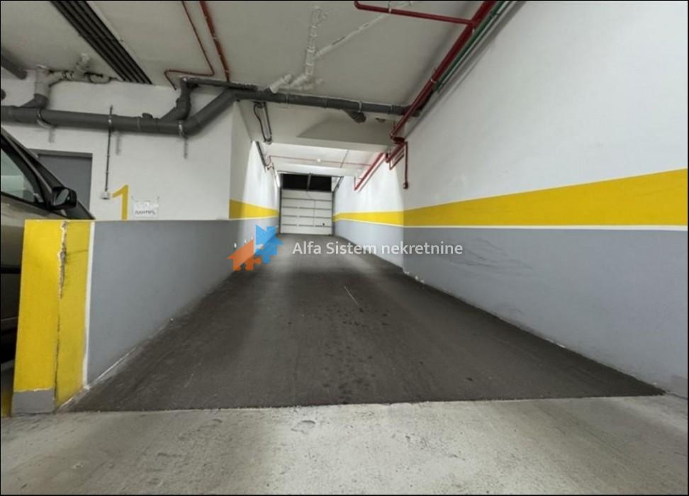Izdavanje: Trosoban stan 110 m², Vračar – Beograd