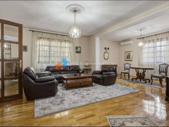 Izdavanje: Kuća 330 m², Dedinje – Beograd