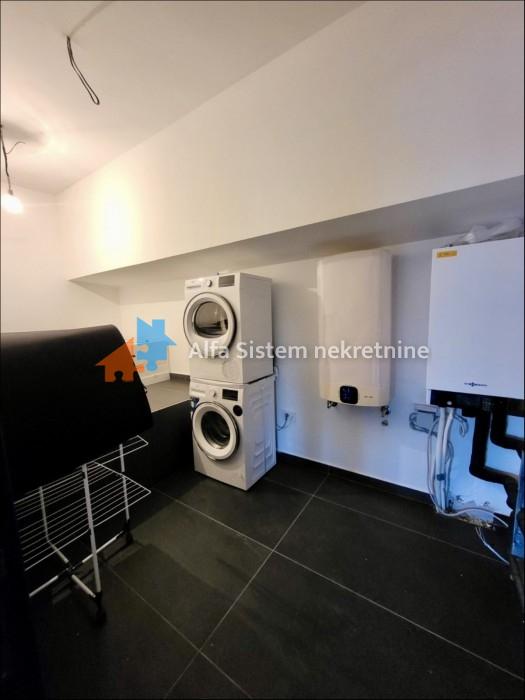 Izdavanje: Petosoban stan 197 m², Vračar – Beograd