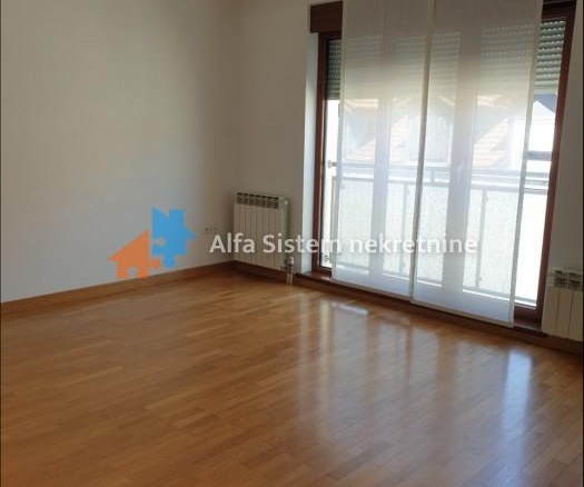 Izdavanje: Petosoban stan 191 m², Vračar – Beograd
