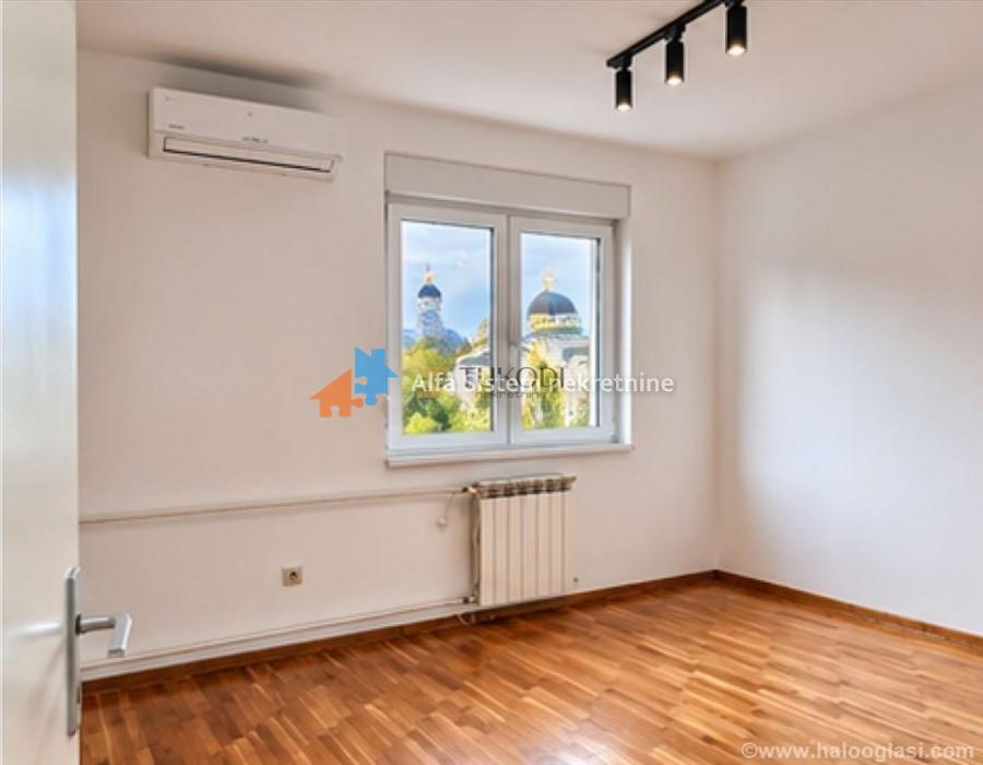Izdavanje: Trosoban stan 77 m², Novi Beograd – Beograd