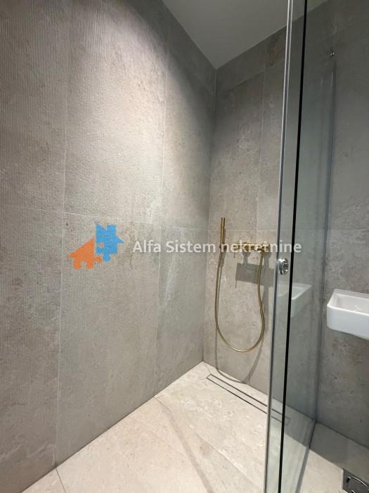 Izdavanje: Četvorosoban stan 135 m², Novi Beograd – Beograd