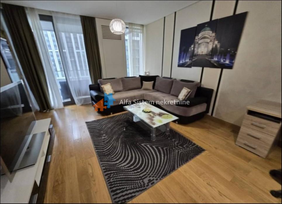 Izdavanje: Dvosoban stan 63 m², Savski venac – Beograd