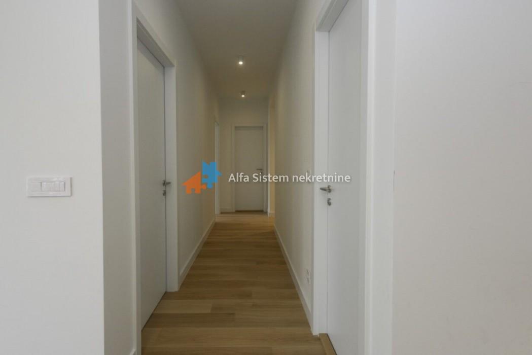 Izdavanje: Dvoiposoban stan 78 m², Beograd na vodi – Beograd