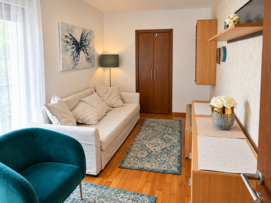 Izdavanje: Četvorosoban stan 115 m², Dedinje – Beograd