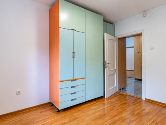 Izdavanje: Trosoban stan 77 m², Voždovac – Beograd
