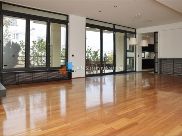 Izdavanje: Petosoban stan 176 m², Vračar – Beograd