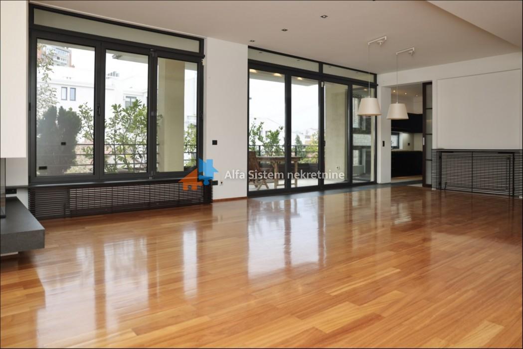 Izdavanje: Petosoban stan 176 m², Vračar – Beograd