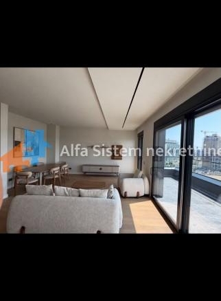 Izdavanje: Četvorosoban stan 135 m², Novi Beograd – Beograd