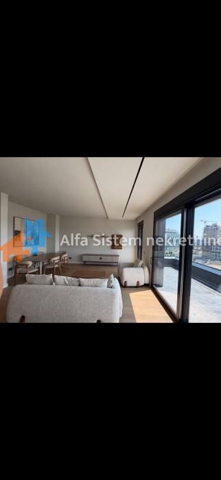 Izdavanje: Četvorosoban stan 135 m², Novi Beograd – Beograd