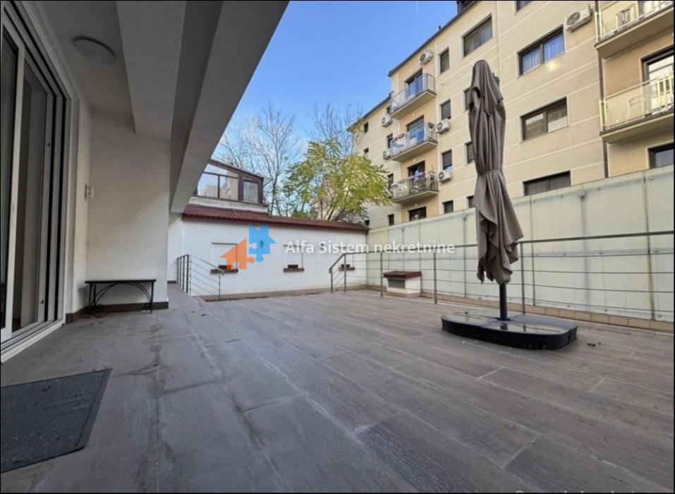 Izdavanje: Trosoban stan 110 m², Vračar – Beograd