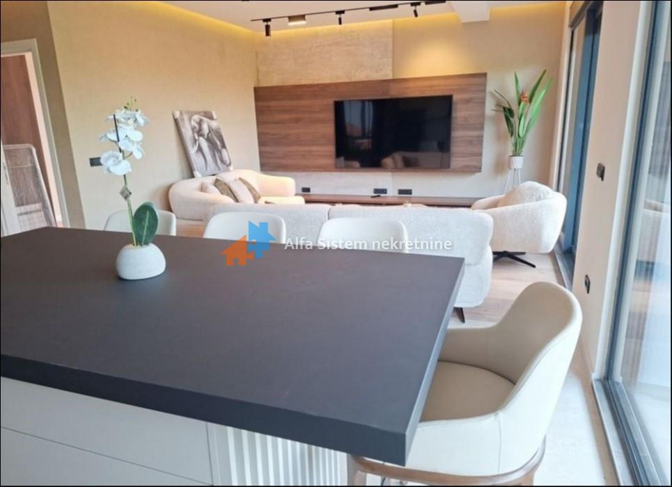 Izdavanje: Trosoban stan 82 m², Zvezdara – Beograd