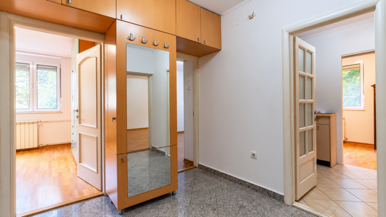 Izdavanje: Trosoban stan 77 m², Voždovac – Beograd Izdavanje: Trosoban stan 77 m², Voždovac – Beograd