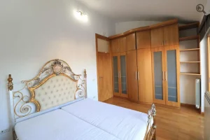 Izdavanje: Četvorosoban stan 222 m², Palilula – Beograd