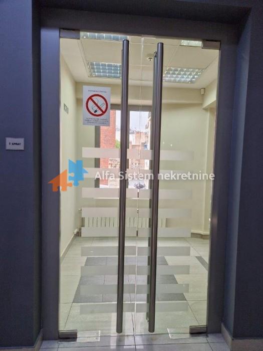 Izdavanje: Poslovni prostor 216 m², Savski venac – Beograd