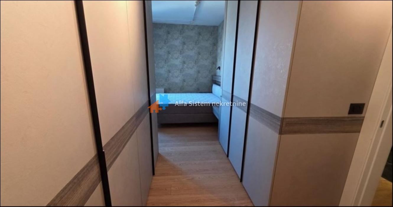 Izdavanje: Trosoban stan 95 m², Savski venac – Beograd Izdavanje: Trosoban stan 95 m², Savski venac – Beograd