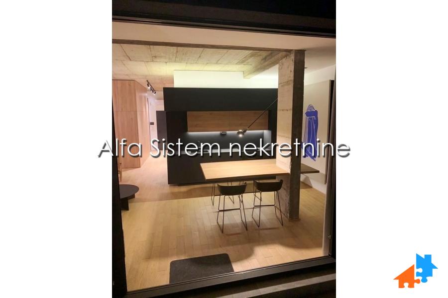 Izdavanje: Trosoban stan 85 m², Vračar – Beograd