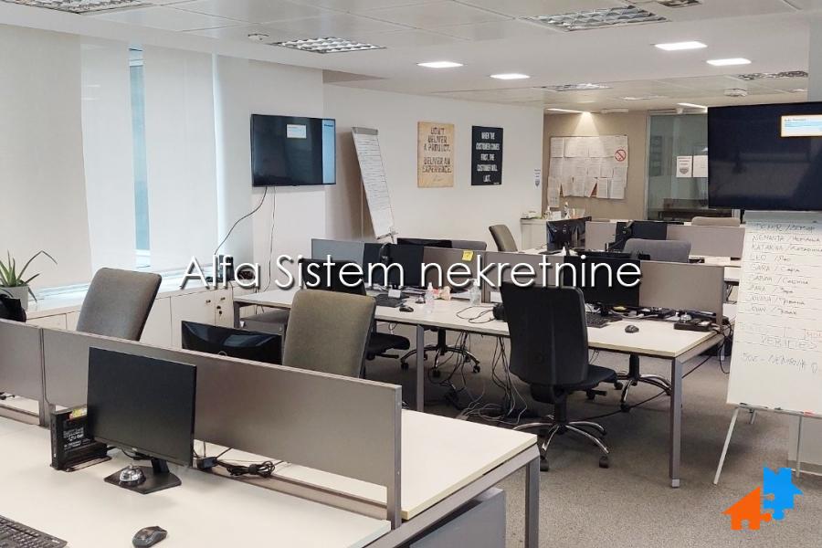 Izdavanje: Poslovni prostor 300 m², Stari grad – Beograd