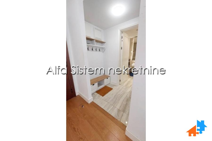 Izdavanje: Dvosoban stan 55 m², Savski venac – Beograd