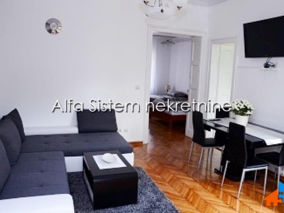 Izdavanje: Trosoban stan 80 m², Stari grad – Beograd