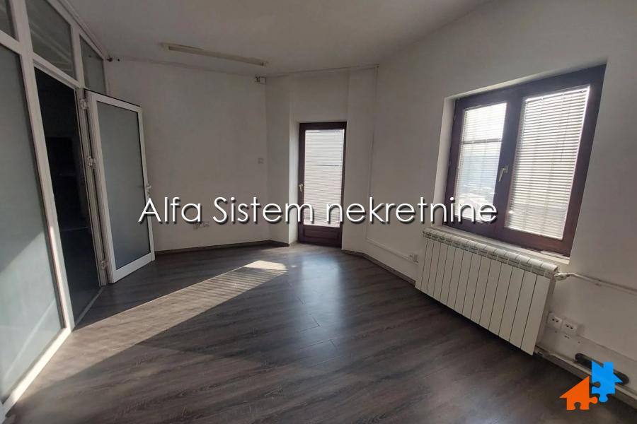 Izdavanje: Poslovni prostor 220 m², Zemun – Beograd