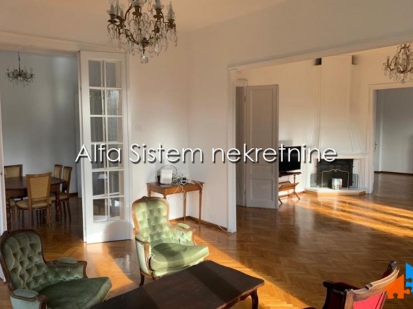 Izdavanje: Četvorosoban stan 133 m², Stari grad – Beograd