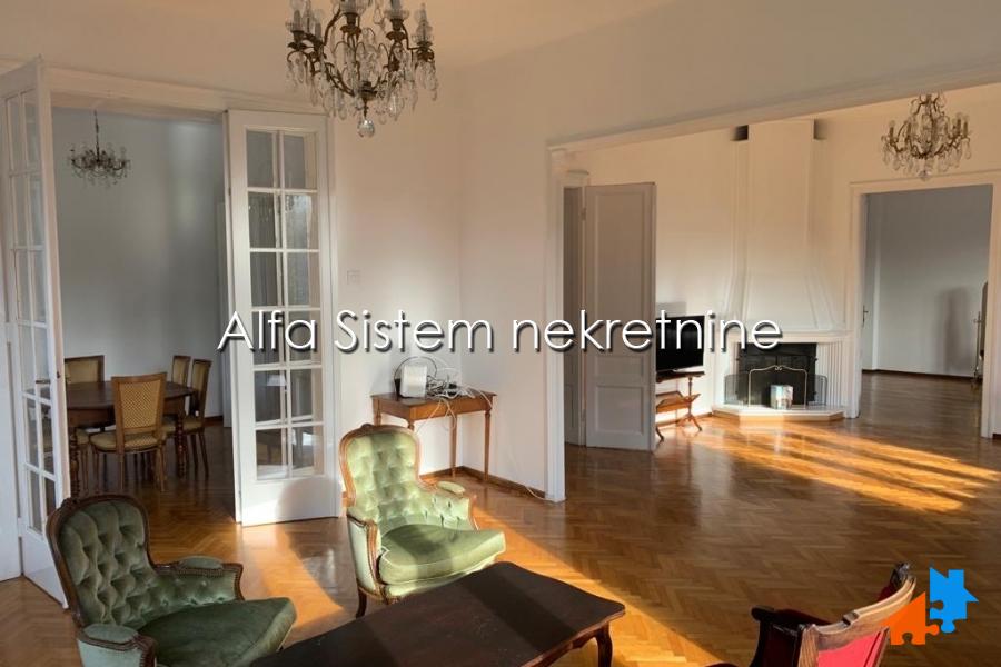 Izdavanje: Četvorosoban stan 133 m², Stari grad – Beograd