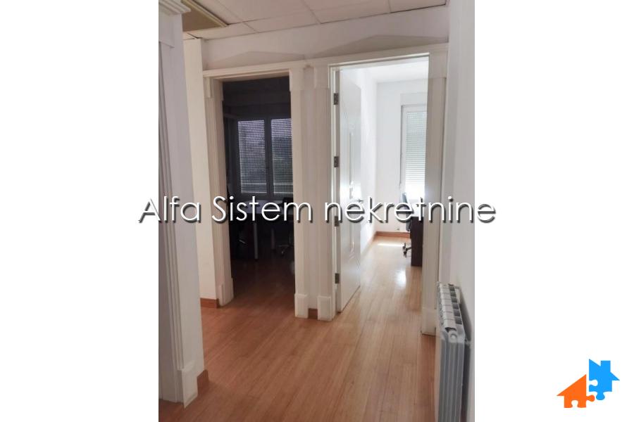 Izdavanje: Poslovni prostor 150 m², Savski venac – Beograd