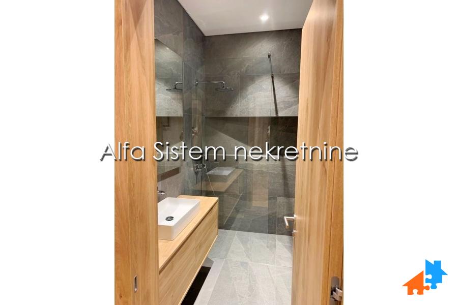 Izdavanje: Trosoban stan 85 m², Vračar – Beograd