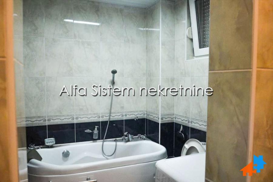 Izdavanje: Četvorosoban stan 127 m², Palilula – Beograd