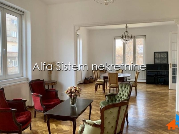 Izdavanje: Četvorosoban stan 133 m², Stari grad – Beograd